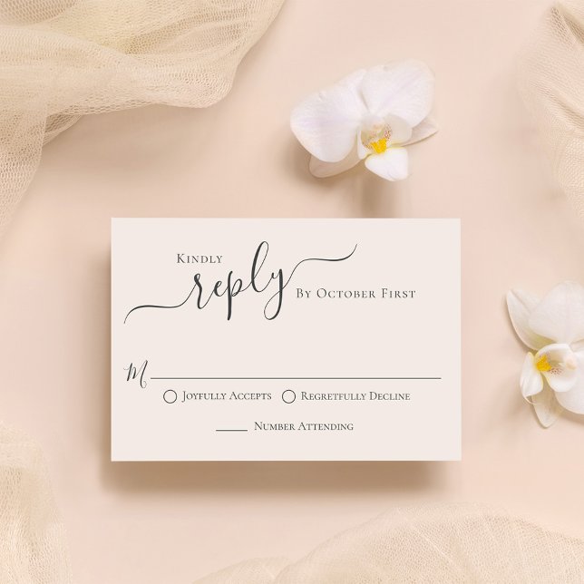 RSVP convidado de Ampersand de Caligrafia de Blush (Elegant calligraphy reply enclosure card with a soft blush background. )