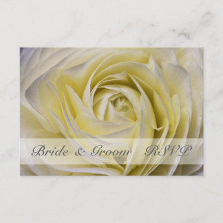 RSVP de Casamento Floral Branco Elegante