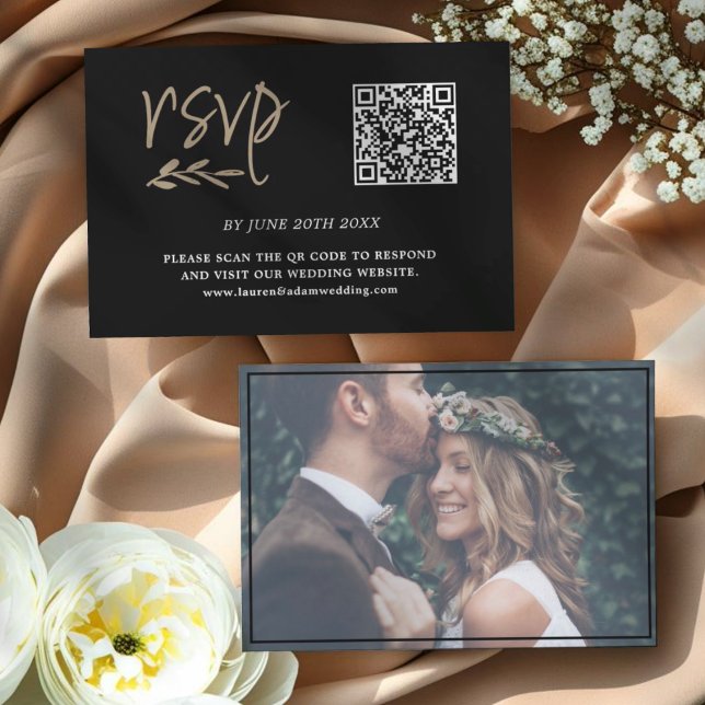 RSVP de Código QR Preto e Dourado Moderno (Criador carregado)