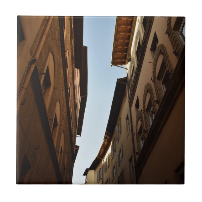 Rua Beijada pelo Sol (Frente)