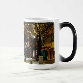 Rua da Igreja de Burlington Vermont na caneca de N
