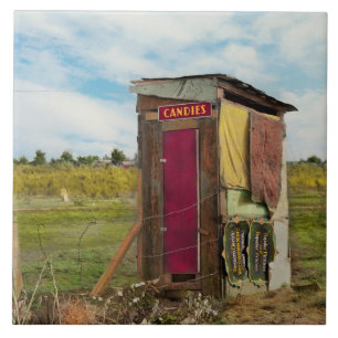 Rural - Casa de banheiro externa - Doces grátis 19