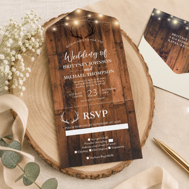 Rústica Wood Antler String Luzes Que Se Casam Toda (Rustic Wood String Light Wedding invitations are designed with an easy-to-tear-off perforated RSVP)