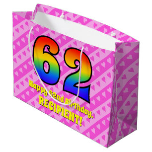 Sacola Para Presentes Grande 62º Aniversário: Stripes e Corações Rosa, Arco-Íri