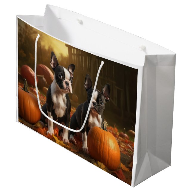 Sacola Para Presentes Grande Boston Terrier Puppy Autumn Delight Pumpkin (Frente inclinada)