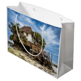 Sacola Para Presentes Grande Casa pitoresca sobre um afloramento tropical de co