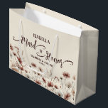 Sacola Para Presentes Grande Casamento de Madrinha de casamento Rustic Boho Chi<br><div class="desc">Este belo saco de presentes foi desenhado como presente de casamento ou bolsa de favor para a sua Madrinha de casamento. Ele apresenta um design rústico, mas elegante, com uma recompensa de flores silvestres em tons de terra de terracota, rosa poeirento, e azul-pântano em fundo de marfim ou creme. O...</div>