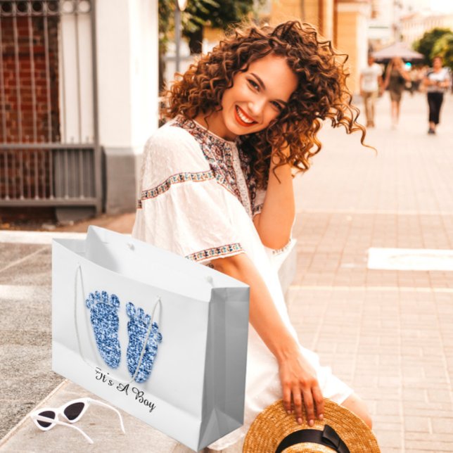 Sacola Para Presentes Grande Chá de fraldas Pés é um Marinho Azul (Baby Shower Feet It’s A Boy Blue Navy White Large Gift Bag)