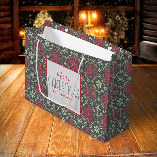 Sacola Para Presentes Grande Cinza Elegante Nórdica de Inverno Nórdico Trendy (Merry Christmas holiday red and green snowflake pattern large gift bag)