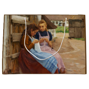 Sacola Para Presentes Grande Duas garotas com rede sentadas em um quintal