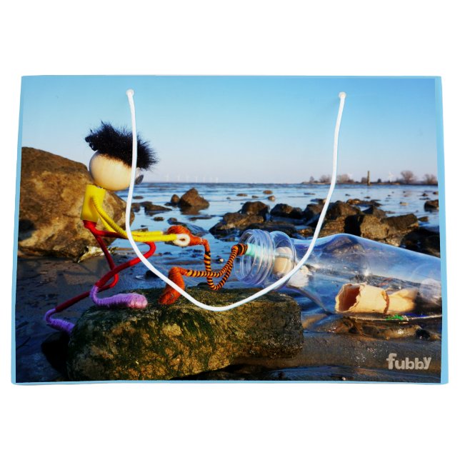 Sacola Para Presentes Grande Fubby met flessenpost aan de kust. (Frente)