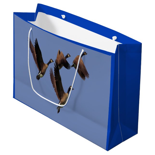 Sacola Para Presentes Grande Gansos canadenses voando em um bando de crianças d (Frente inclinada)