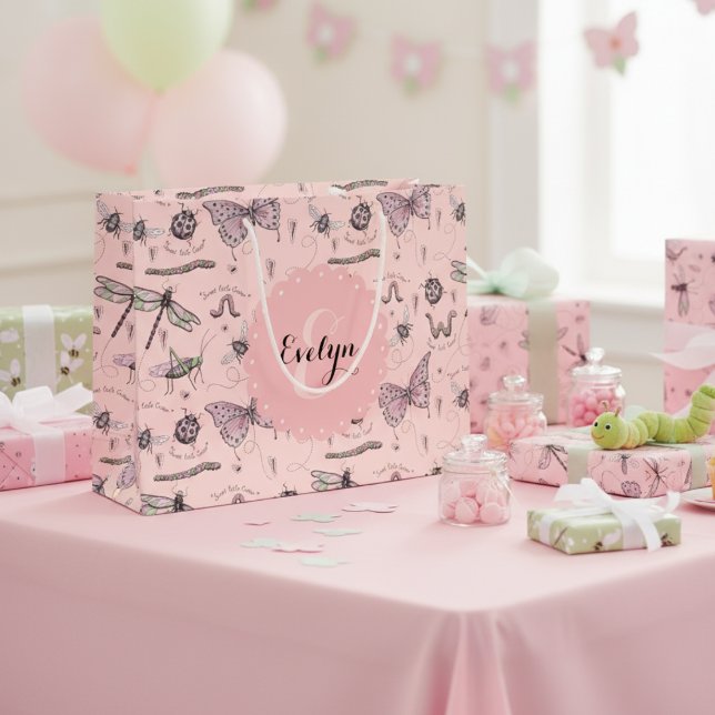 Sacola Para Presentes Grande Girly Blush Pink Sweet Little Critter Monograma (Cute Pink Girly Insects Pattern Gift Bag with Monogram for Girl Baby Shower or Kids Birthday Party)