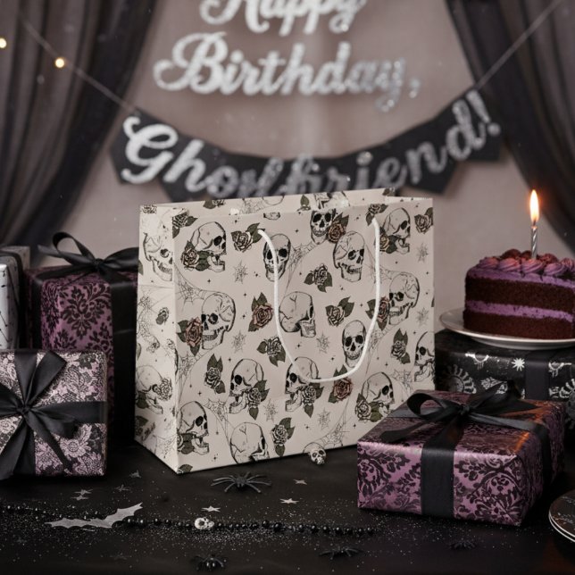 Sacola Para Presentes Grande Halloween Elegante de Capacidades Góticas e Rosas (Elegant Skull and Roses Gothic Halloween Gift Bags for Her. Gothic Chic Style. Floral Skulls Pattern)