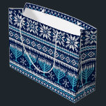 Sacola Para Presentes Grande Hanukkah Fair Isle Faux Knit Sweater<br><div class="desc">Acalme-se os feriados,  enrolando seus presentes neste suéter de isle justo,  inspirado em design que contém flocos de neve e menorras.</div>