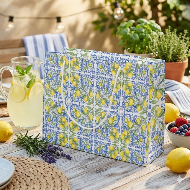 Sacola Para Presentes Grande Mediterranean Amalfi Coast Blue Tile Lemon (Mediterranean Amalfi Coast Blue Tile Lemon Large Gift Bag )