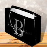 Sacola Para Presentes Grande Na moda Monograma Script Inicial Cinza Negra Moder<br><div class="desc">Negra Elegante Elegante e Monograma de Na moda Moderno Moderno com Nome Inicial Script Dif Personalizado Bag. Este design com um primeiro nome em uma caligrafia (ou tipografia) bonito com letras maiúsculas e minúsculas de letras maiúsculas e brancas sobre fundo preto. Fácil personalizá-lo. Este excelente de presente feminino para presente...</div>