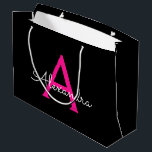 Sacola Para Presentes Grande Nome do Monograma Girly Black Script Hot-Pink<br><div class="desc">Nome do Monograma Simples,  Preto e Rosa Quente,  Gift Bag. Isto faz o doce e perfeito presente de 16 anos,  casamento,  chá de panela,  aniversário,  chá de fraldas ou festa de solteira para alguém que ama luxo de glama e estilos quíticos.</div>