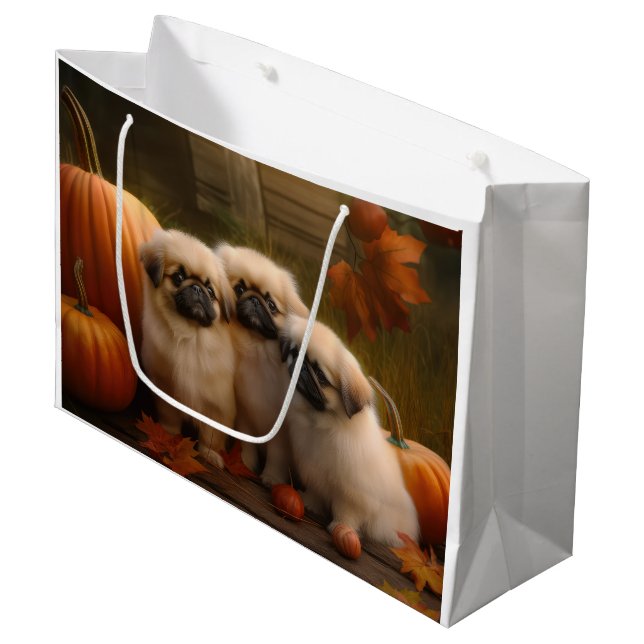 Sacola Para Presentes Grande Pekingese Puppy Autumn Delight Pumpkin (Frente inclinada)