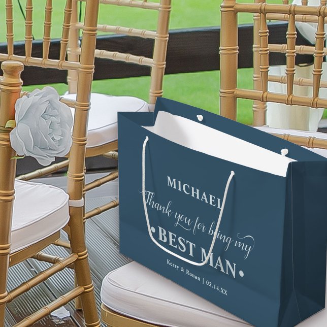 Sacola Para Presentes Grande Personalizado Melhor Homem Azul Obrigado (Dusty Blue Wedding Thank You Gift Bag for Best Man)