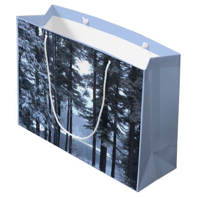 Sacola Para Presentes Grande Pinheiros Brancos com Luz Azul — (Verso inclinado)