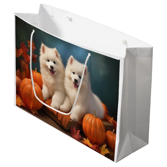 Sacola Para Presentes Grande Pumpkin Samoed Puppy Autumn Delight (Frente inclinada)