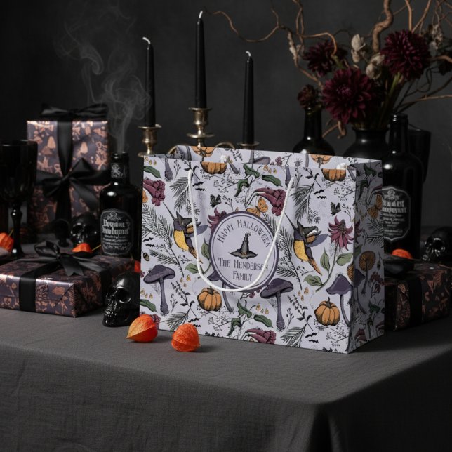 Sacola Para Presentes Grande Púrpura do Jardim do Hummingbird Spookeen (Spooky Hummingbird & Flowers Fall Pattern Halloween Gift Bag. Hummingbird with Witch Hat, Pumpkins)
