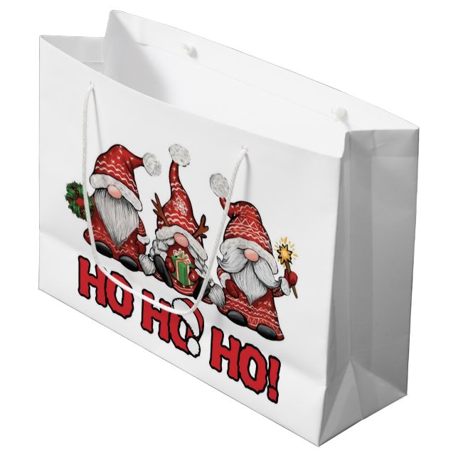 Sacola Para Presentes Grande Three Festive Gnomes Christmas Gift Bag (Frente inclinada)