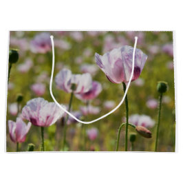 Sacola Para Presentes Grande Zomers veld met lila bloemen in bloei.