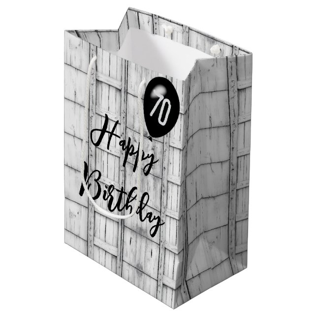 Sacola Para Presentes Média 70 Birthday - Padrão de Madeira Rústica Simétrica (Frente inclinada)