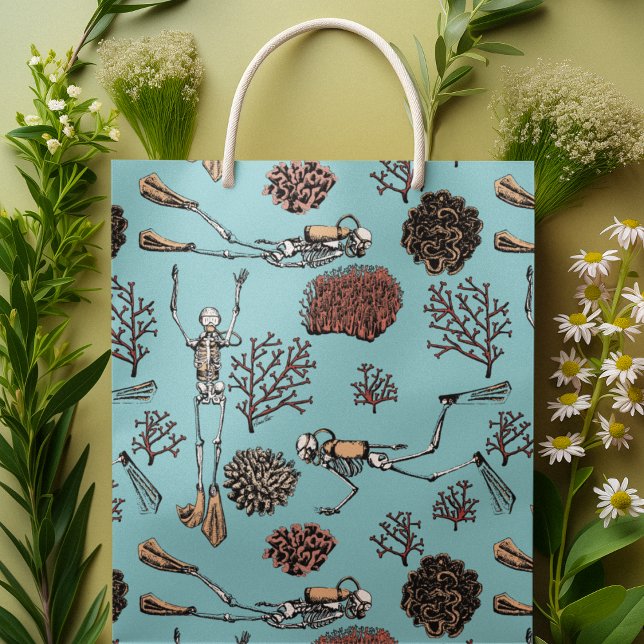 Sacola Para Presentes Média Artsy Blue Natação Scuba Diver Coral Drake (This very original black ink drawing has intricate detailing and will definitely suit any adventurer)