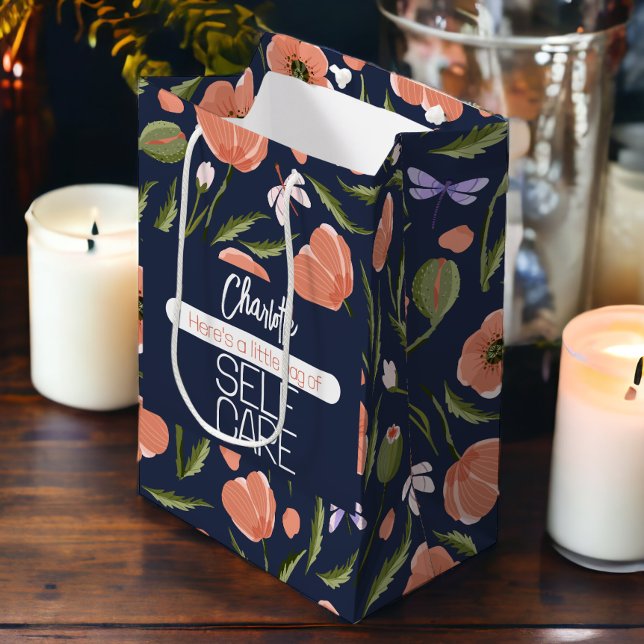 Sacola Para Presentes Média Autoatendimento Personalizado (Personalized Self Care Medium Gift Bag from Ricaso. Add pampering content for friends or family)