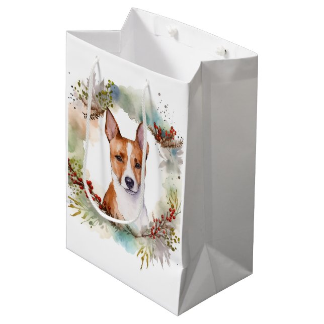 Sacola Para Presentes Média Basenji Christmas Wreath Festivo Pup (Frente inclinada)