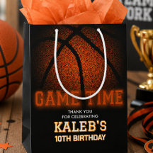 Basquete no Dia do Jogo de Aniversário, Aniversári