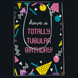 Sacola Para Presentes Média Black Retro Funny 80s Slang Birthday Gift Bag<br><div class="desc">Envie ao seu amigo esta bolsa de presente de aniversário engraçada e colorida e deixe-os saber o quão legal,  radical,  obstinado,  tubular e incrível de uma pessoa que eles são. As palavras são personalizáveis para fácil personalização para seu amigo exclusivo.</div>