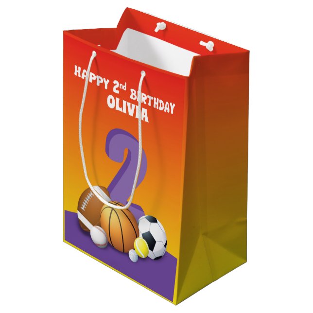 Sacola Para Presentes Média Bolas de esportes para segundos aniversários de ga (Frente inclinada)