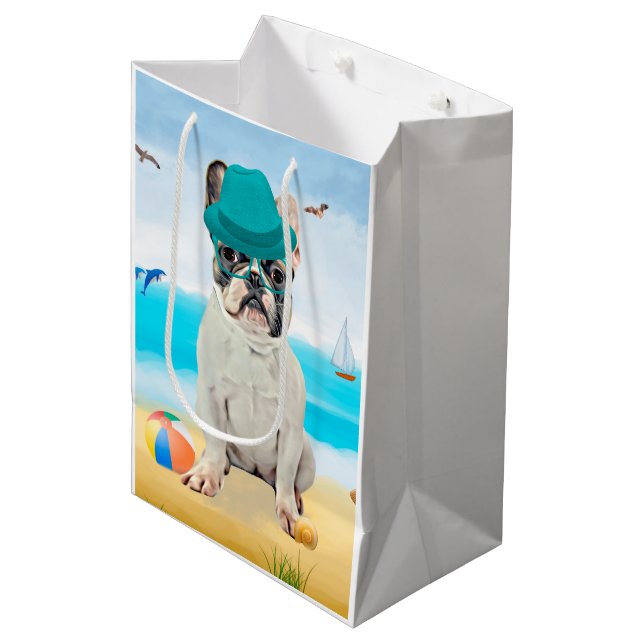 Sacola Para Presentes Média Bulldog francês na praia (Frente inclinada)