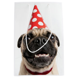 Sacola Para Presentes Média Cachorro Pug Fofo de Aniversário com Chapéu Vermel