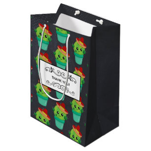 Sacola Para Presentes Média Cacto verde feliz em um teste padrão vermelho do
