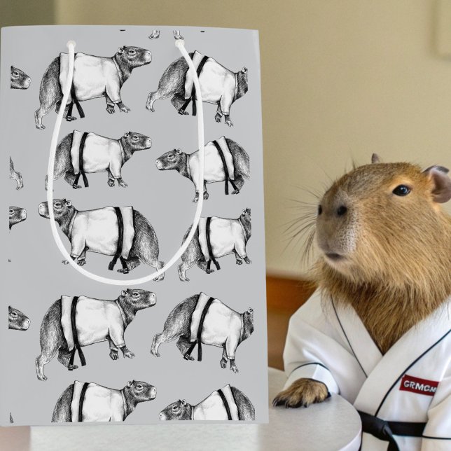Sacola Para Presentes Média Capybara Karate (Capybara and Karate Gift Bag)