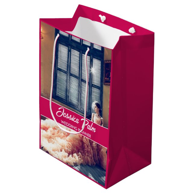 Sacola Para Presentes Média Casamento de foto personalizada rosa (Frente inclinada)