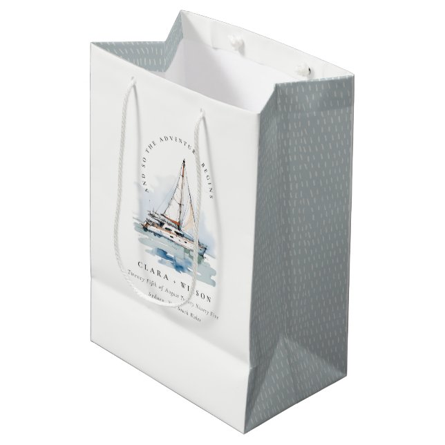 Sacola Para Presentes Média Casamento Elegante Dusky Sailboat Yacht Seascape (Frente inclinada)