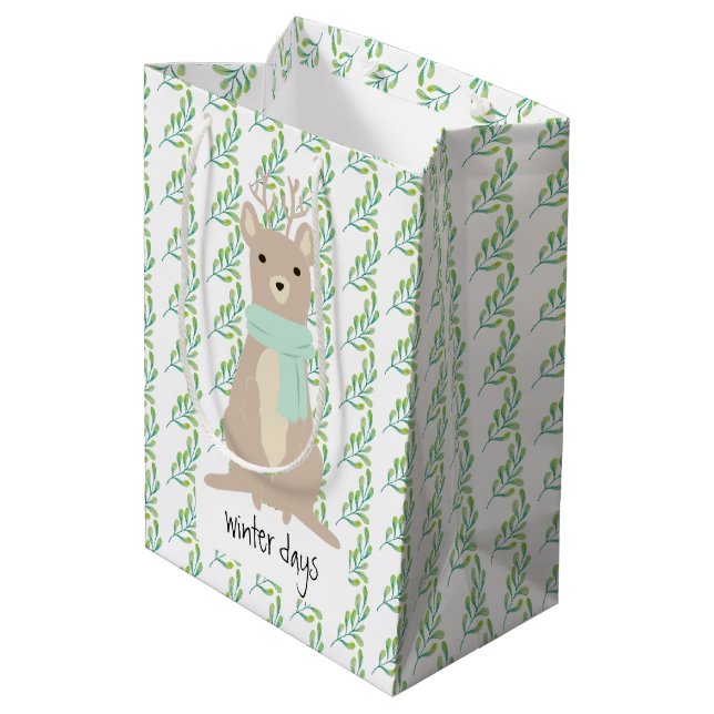 Sacola Para Presentes Média Cervo Usando um Cachecol Verde (Verso inclinado)