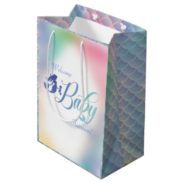 Sacola Para Presentes Média Chá de fraldas De Sereia Sob Pastel Marinho (Verso inclinado)