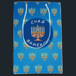 Sacola Para Presentes Média Chag Sameach Menorah<br><div class="desc">Chag Sameach Menorah Medium Gift Bag</div>