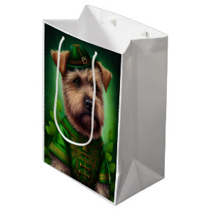 Sacola Para Presentes Média Chesapeake Bay Terrier na Rua.
