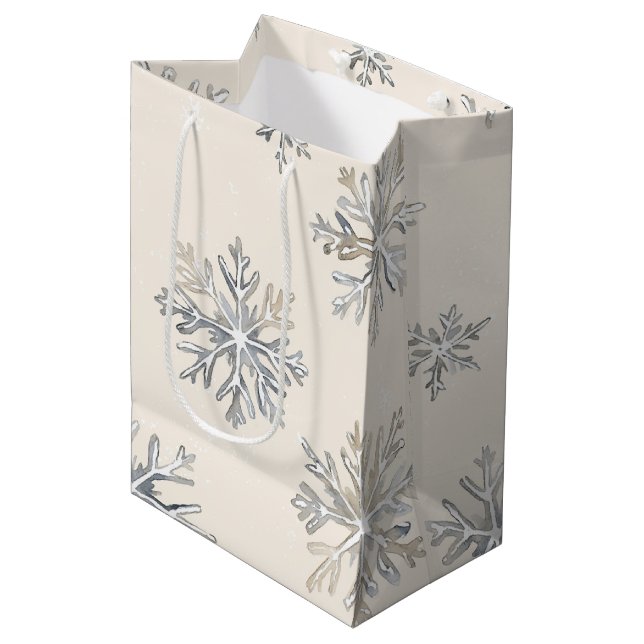 Sacola Para Presentes Média Chic Rustic Christmas Cream Snowflakes (Frente inclinada)