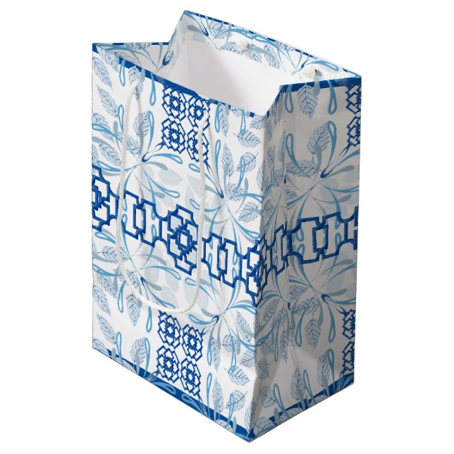 Sacola Para Presentes Média Chinoiserie Floral Geométrica Azul | Casamento (Frente inclinada)