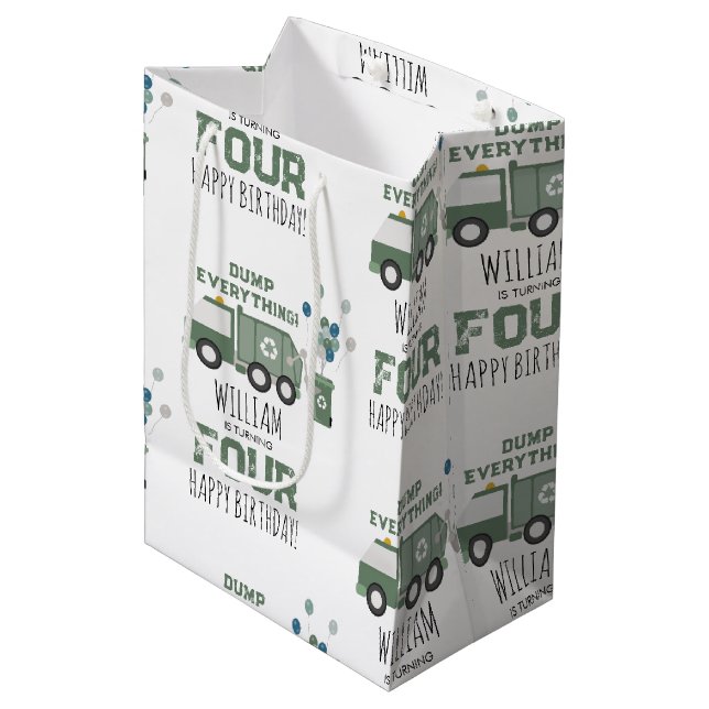 Sacola Para Presentes Média Crianças de caminhoneiros com Reciclagem verde ele (Frente inclinada)