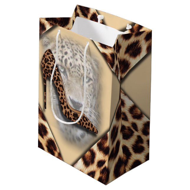 Sacola Para Presentes Média Design de Cabelo Superior e Face de Leopardo (Verso inclinado)